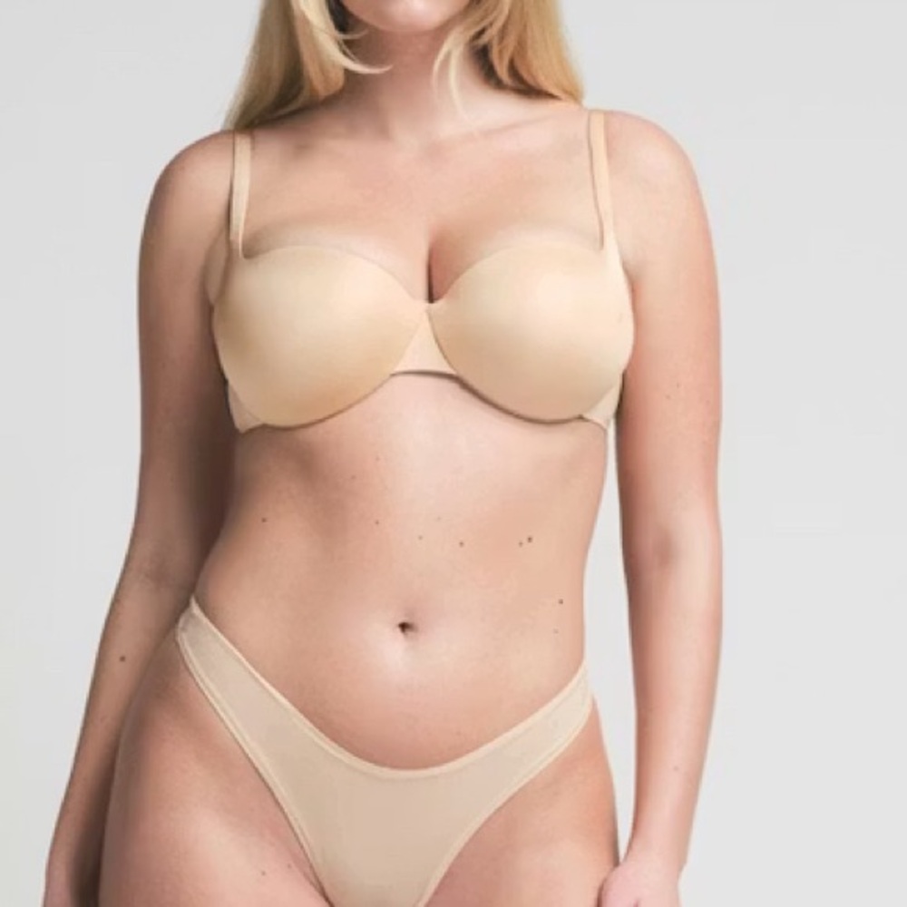 SKIMS Nude Underwire T-Shirt Bra